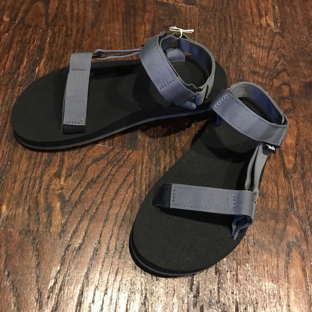 NWT Teva Men’s 9 Mush Sandals